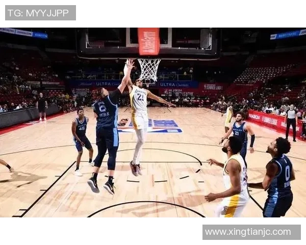 夏季联赛精彩对决骑士与湖人争锋相对展现年轻球员风采